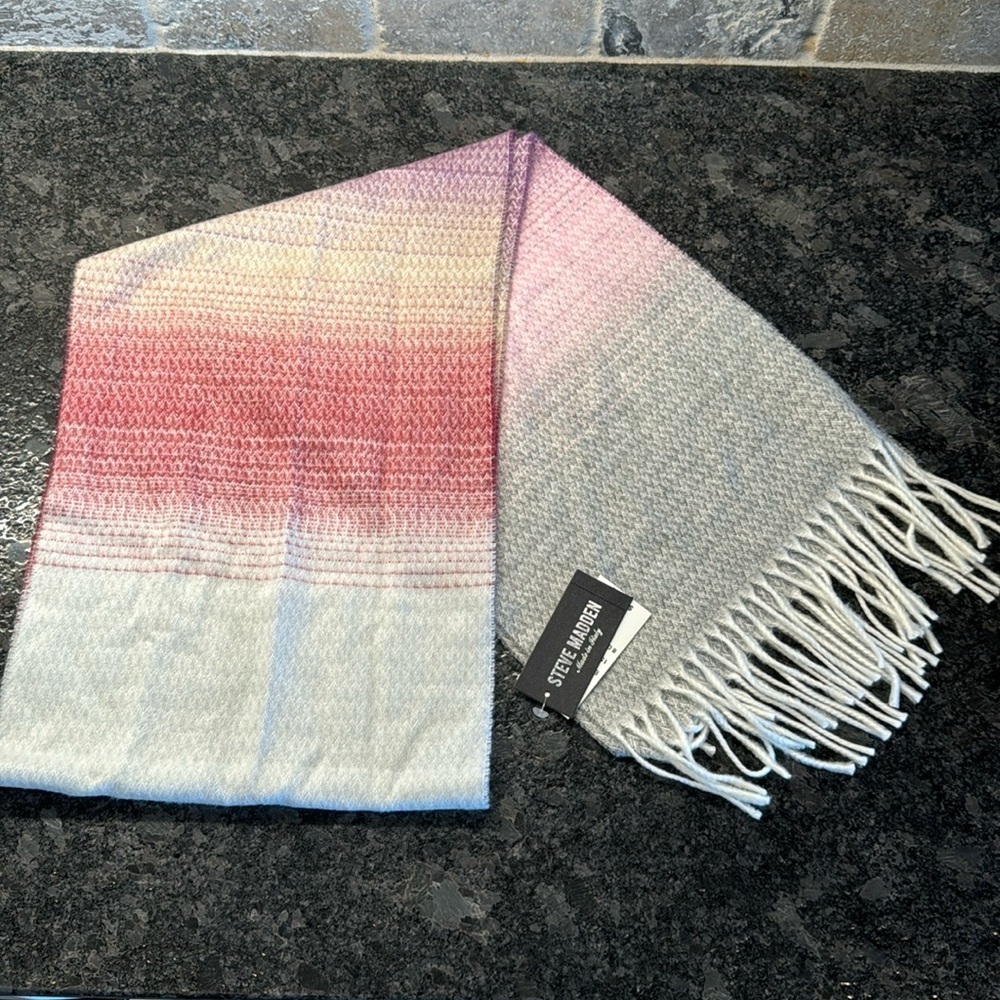 NWT Steve Madden ombré pink and gray scarf
